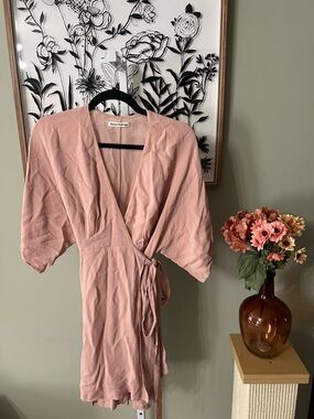 Reformation Winslow Dress Blush Pink Wrap Dress Knee-Length Size Medium